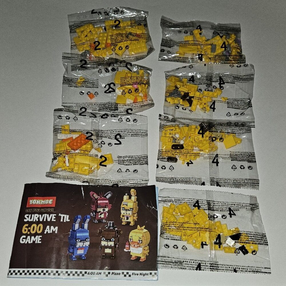 Tokmoc FNAF Five Nights At Freddy's Character Figures Chica Golden Bonnie READ